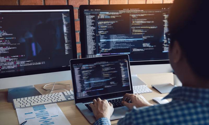 数据科学选型：R与Python如何赋能昌宁县网站建设？